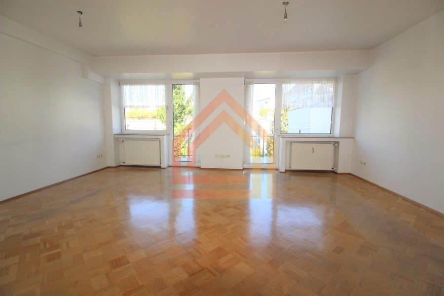 Attraktive Dachgeschoss-Maisonette-Wohnung in gefragter Lage von Köln - Wohnzimmer